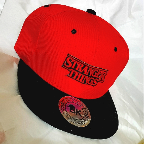 New STRANGER THINGS Baseball Cap! 2-Toned Rd/Blk. Embroidery. Adjustable. Unisex - Picture 3 of 7
